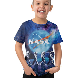 Astronauts Walking in Space - Kid Tshirt