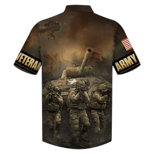 Us Amry Picture Of Soldiers And Tank - Hawaiian Shirt