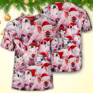 Christmas Piggies Funny Xmas Is Coming Art Style T-Shirt