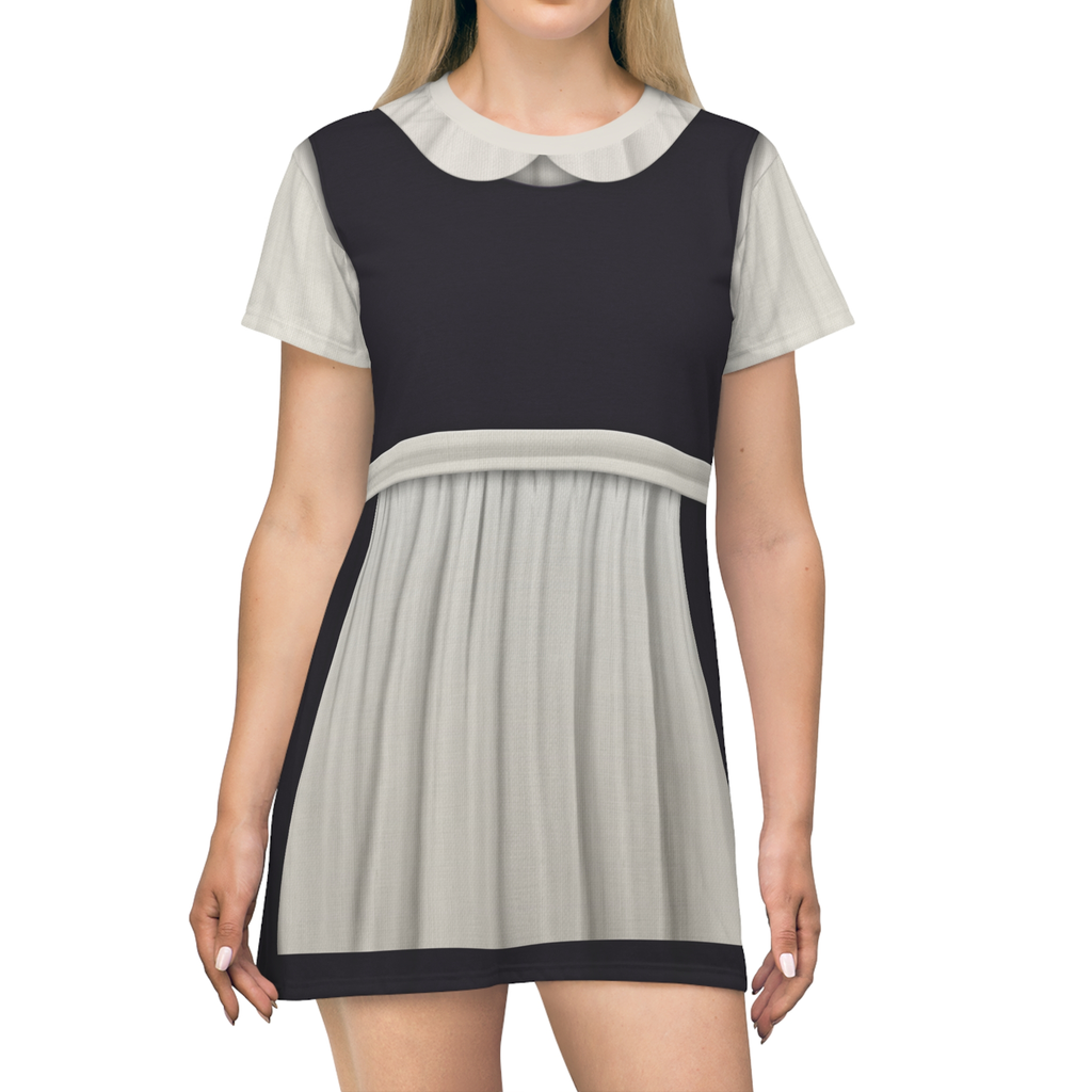 DW2 BB0876YoungSarahSandersonFrontmockup_1024x1024_b6dff03a 3029 44d2 9b2a 44c31ce848f0