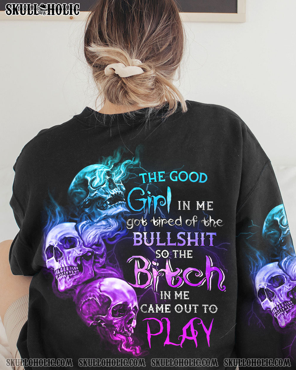 THE GOOD GIRL IN ME GOT TIRED SKULL ROSE ALL OVER PRINT YHTG0607222_SWEATSHIRT_S 1 xR4A6